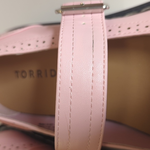 Torrid Women's Size 6.5WW Pink PU Lug Sole Mary Jane Flats Extra Wide - Picture 8 of 9
